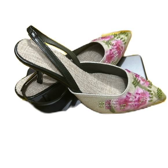 Women’s Canvas Embellishment Canvas Slingback Pump Size 7 - Picture 4 of 5